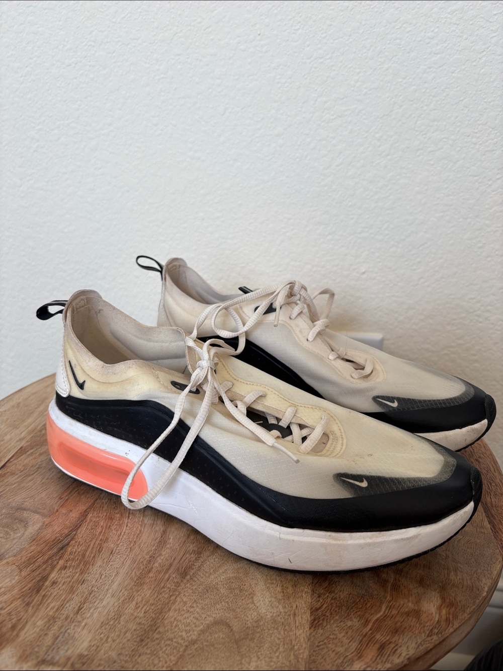 Nike Cream and Black Low-Top Sneakers with Coral Heel
